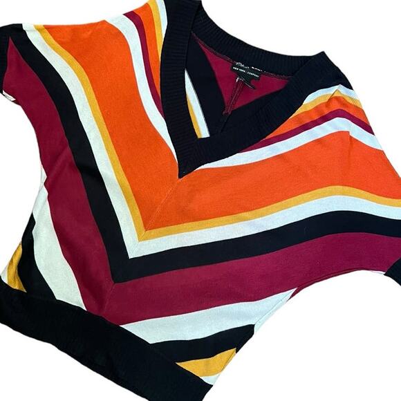 Y2K Vintage New York & Company Chevron Stripe Sweater Top Size S V-Neck Preppy - Picture 1 of 17